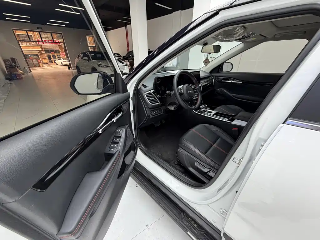 Kia KX3 2022 — фото 11