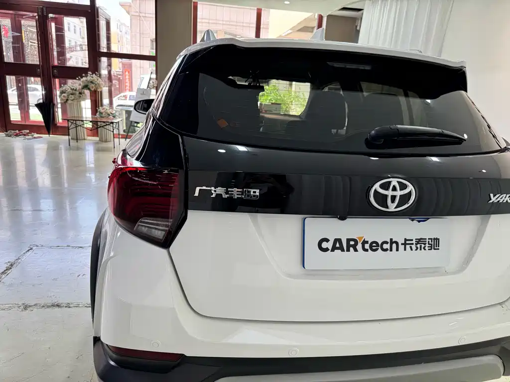 Toyota Yaris L 2022 — фото 20