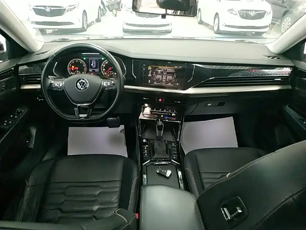 Volkswagen Passat 2021 — фото 10