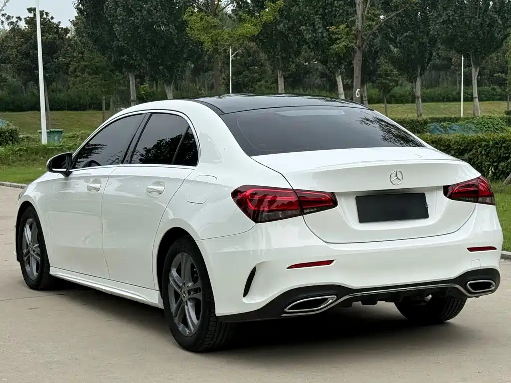Mercedes-Benz A-Class 2022 — фото 15
