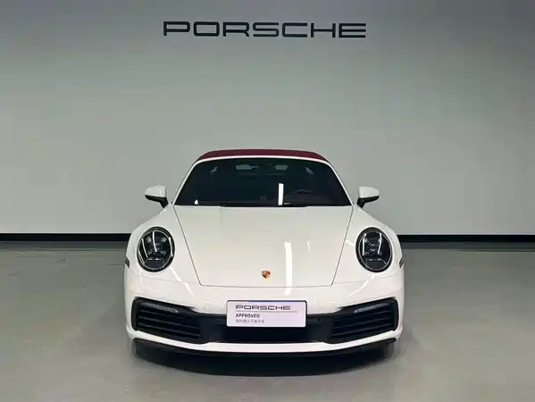 Porsche 911 2023