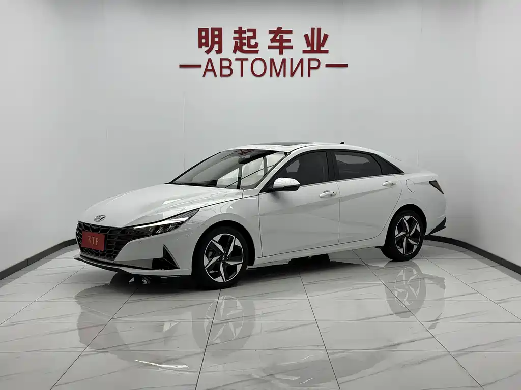 Hyundai Elantra 2023