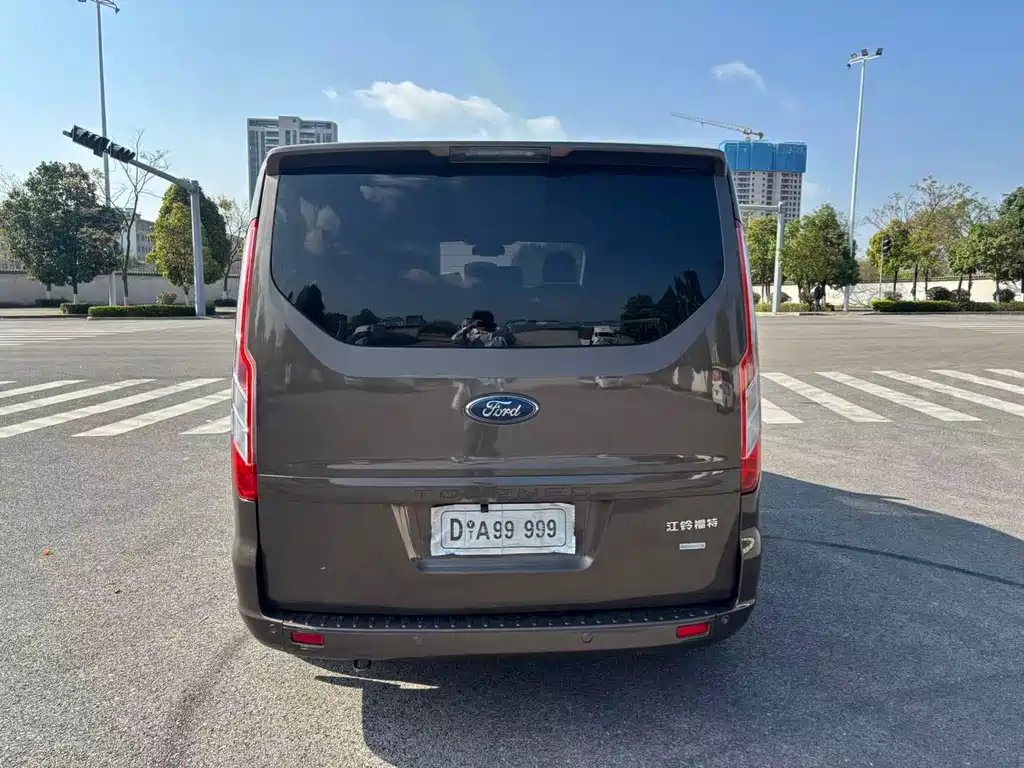 Ford Tourneo 2017 — фото 5
