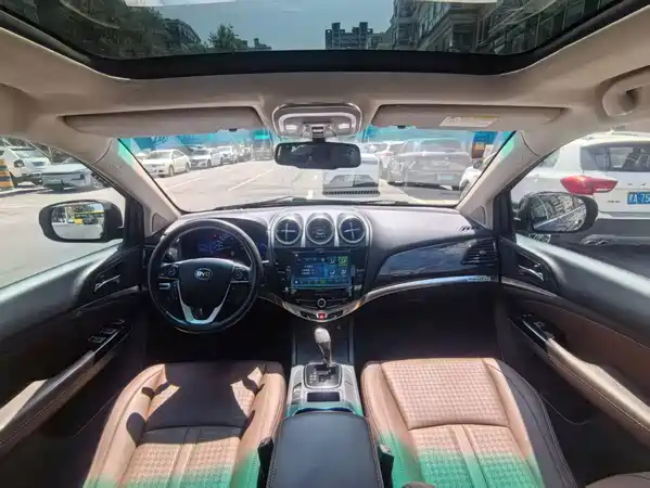 BYD S7 2016