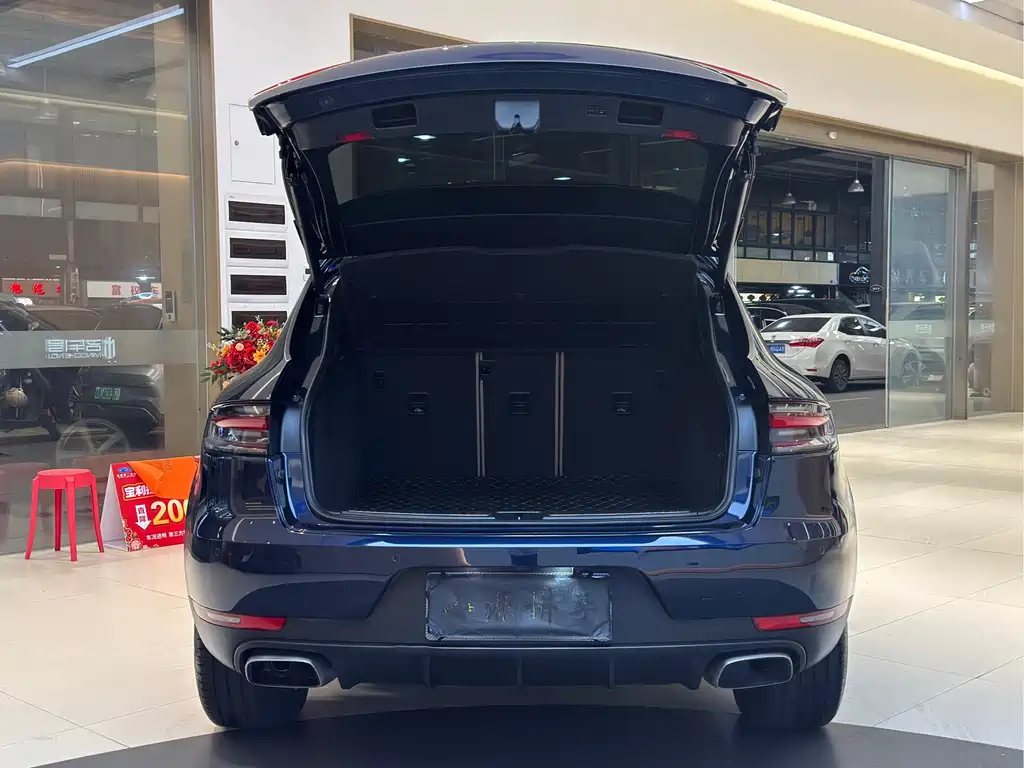 Porsche Macan 2019 — фото 27