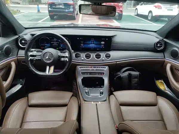 Mercedes-Benz E-Class 2021