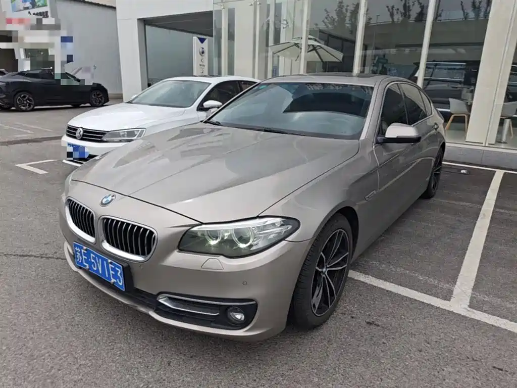 BMW 5 Series 2016 — фото 3
