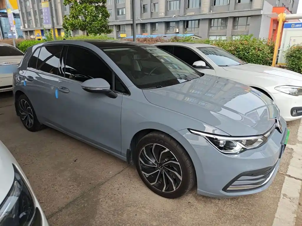 Volkswagen Golf 2021