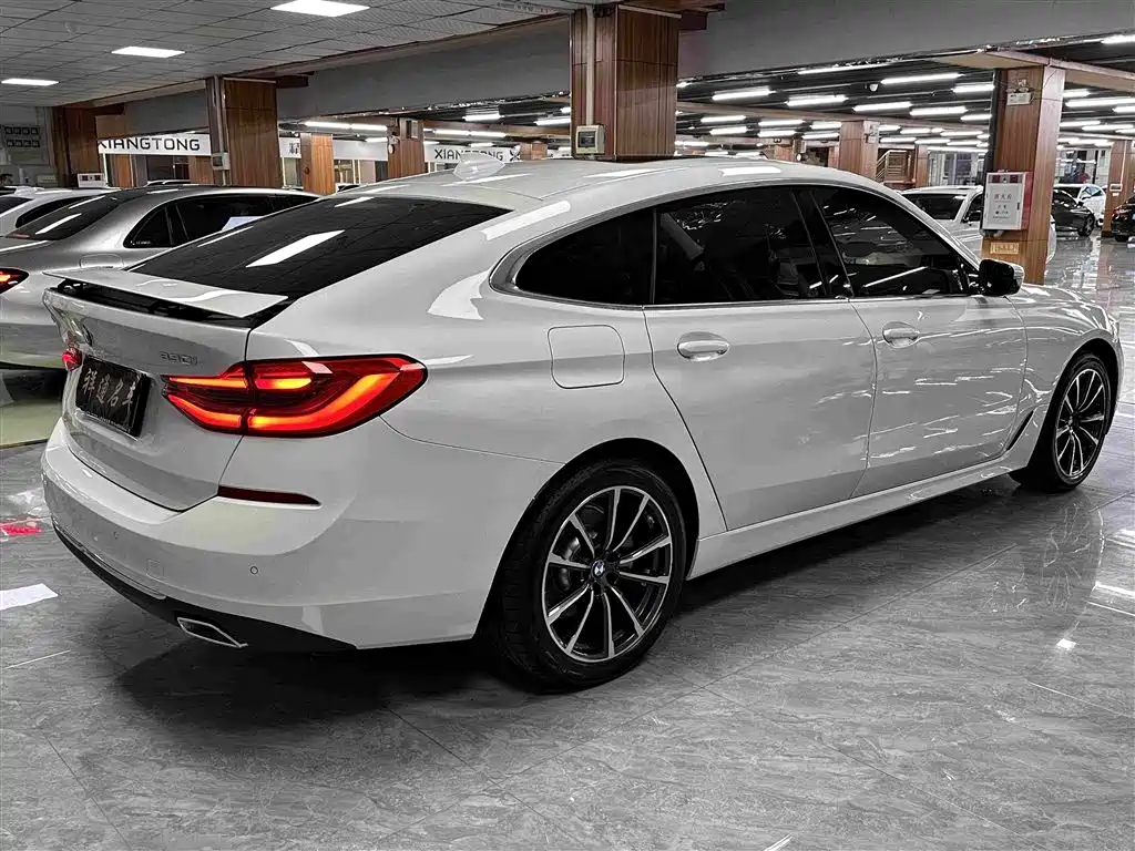 BMW 6 Series GT 2023 — фото 9