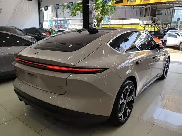 NIO ET5 2024