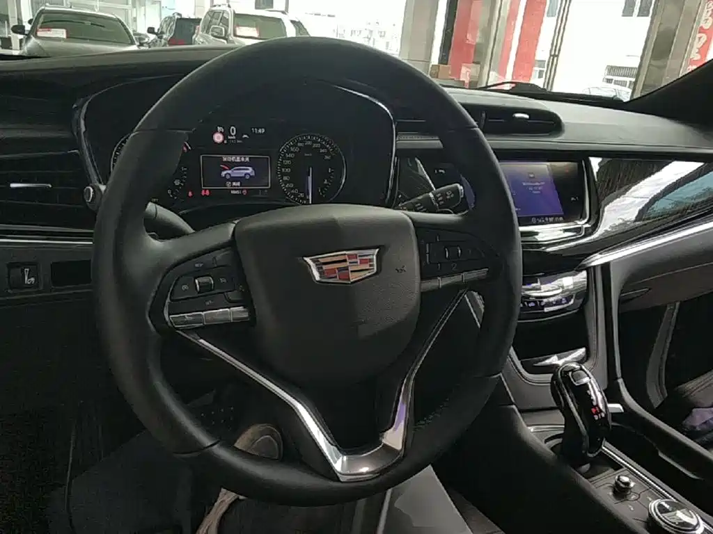 Cadillac XT6 2019 — фото 10