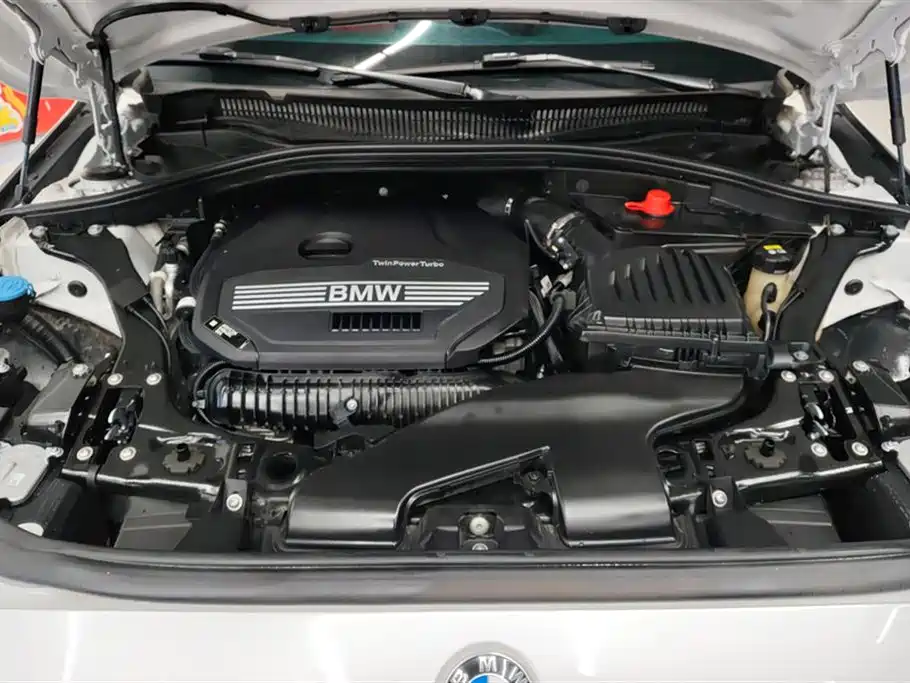 BMW 1 Series 2021 — фото 10