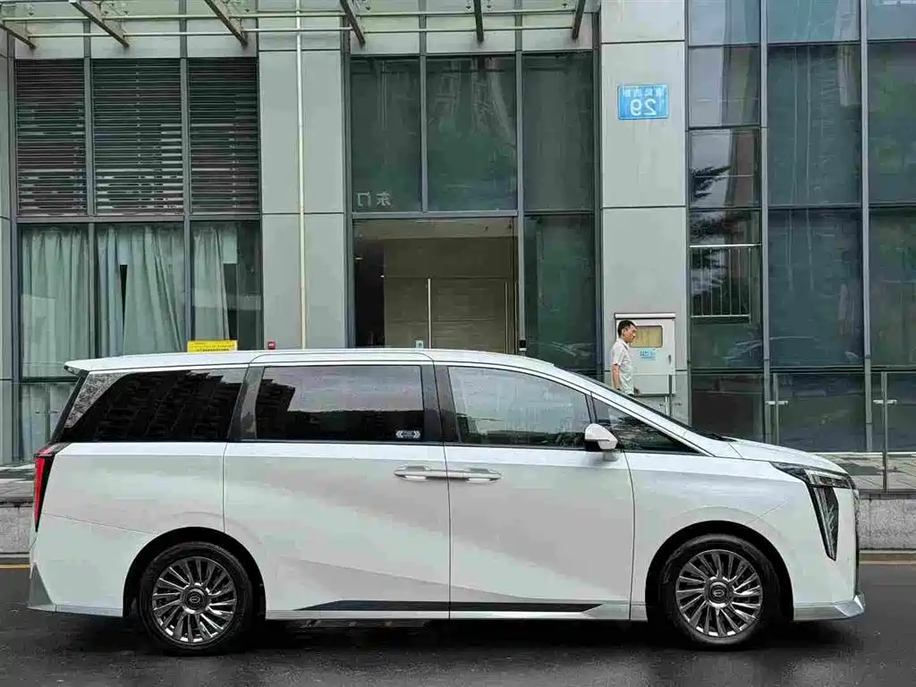 GAC Trumpchi M8 2023 — фото 4