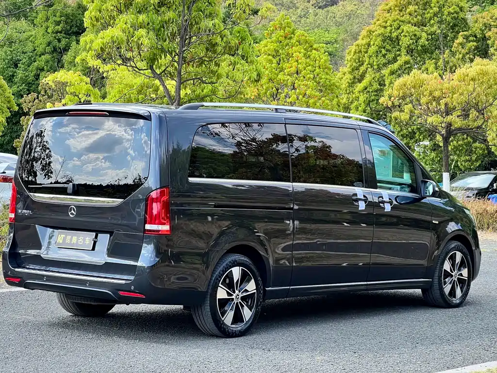 Mercedes-Benz V-Class 2020 — фото 15