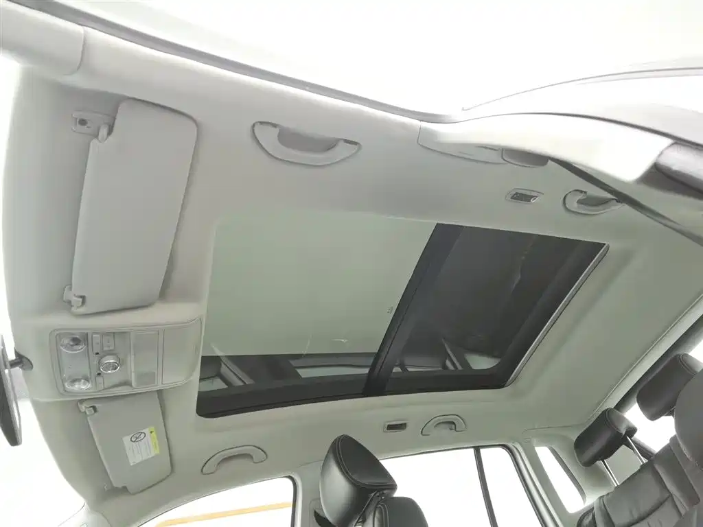 Volkswagen Tiguan 2017 — фото 14