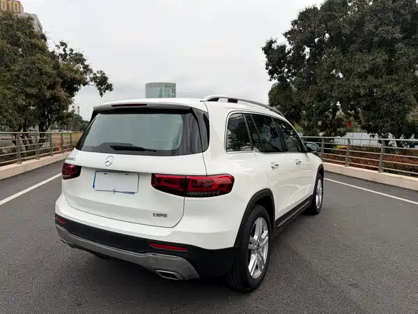 Mercedes-Benz GLB 2021