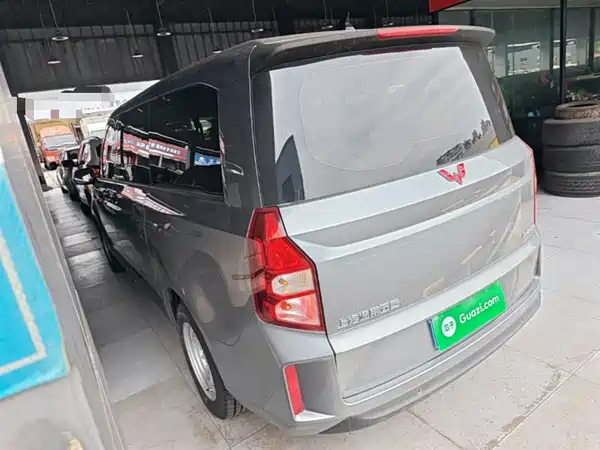 Wuling Journey 2021