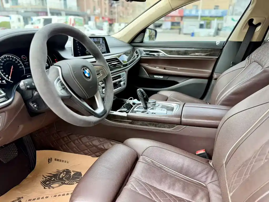 BMW 7 Series 2016 — фото 6