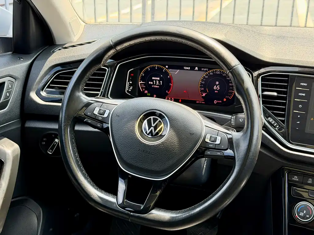 Volkswagen T-Roc 2022 — фото 9