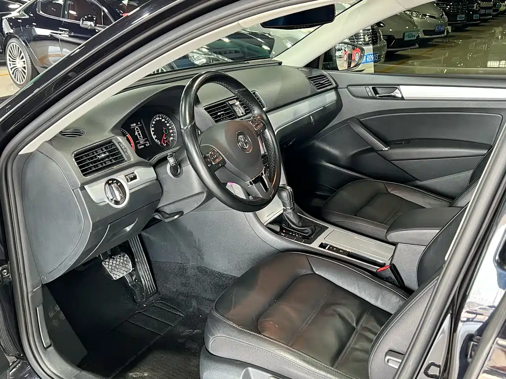 Volkswagen Passat 2015 — фото 13