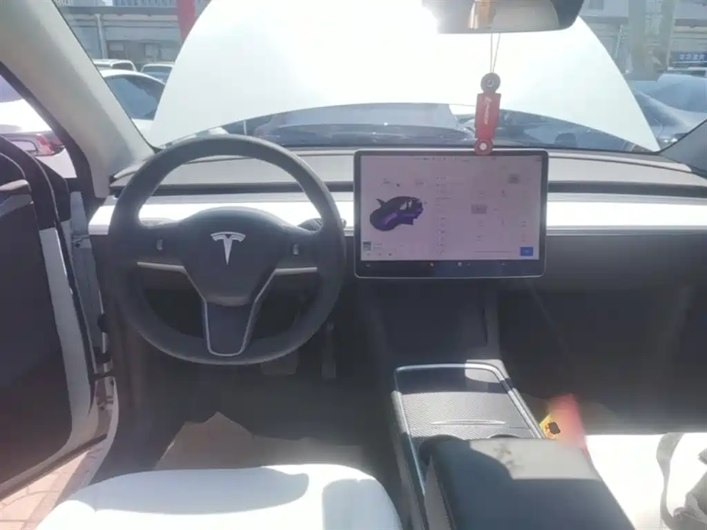 Tesla Model Y 2021 — фото 11