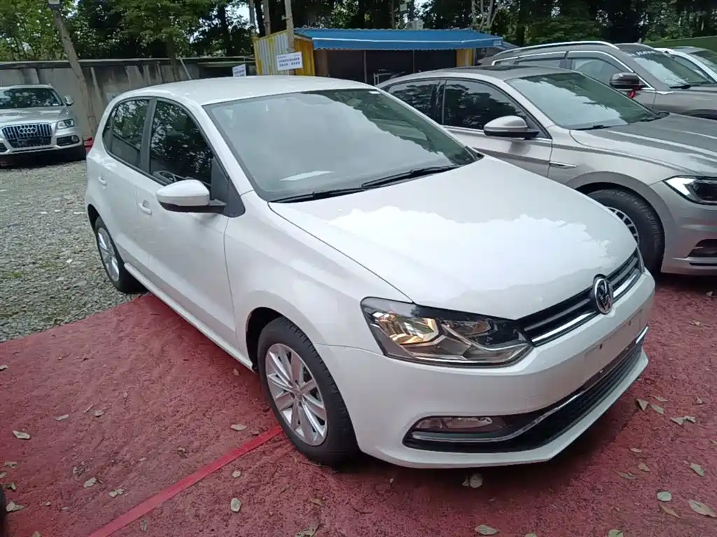Volkswagen Polo 2015 — фото 4