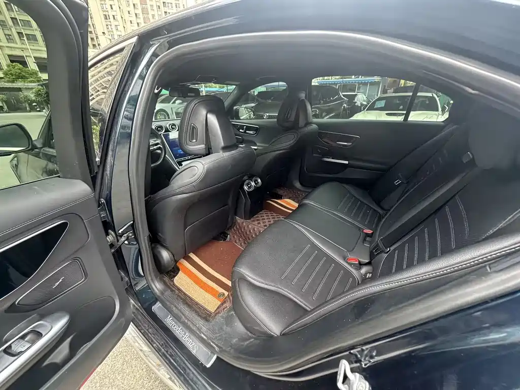 Mercedes-Benz C-Class 2023