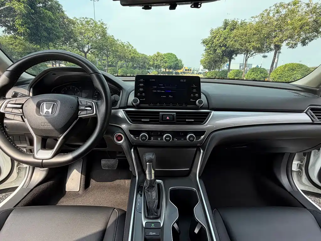 Honda Accord 2021 — фото 9