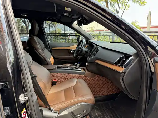 Volvo XC90 2021