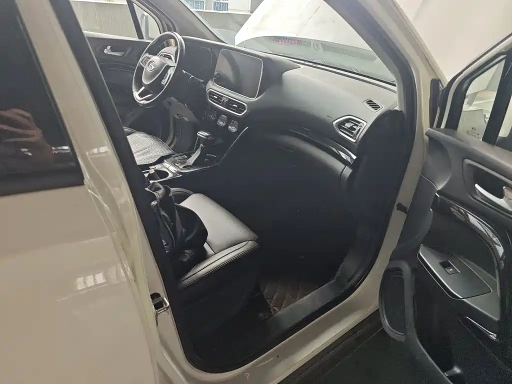 GAC Trumpchi GS4 2018 — фото 21