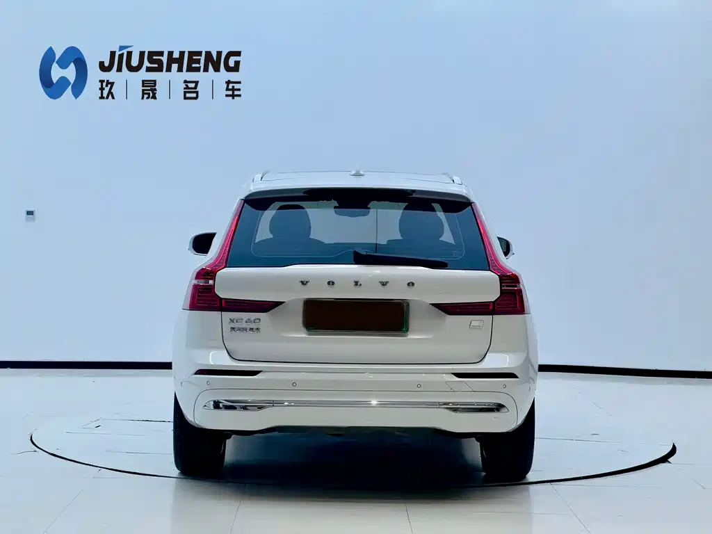 Volvo XC60 Plug-In Hybrid 2022 — фото 22