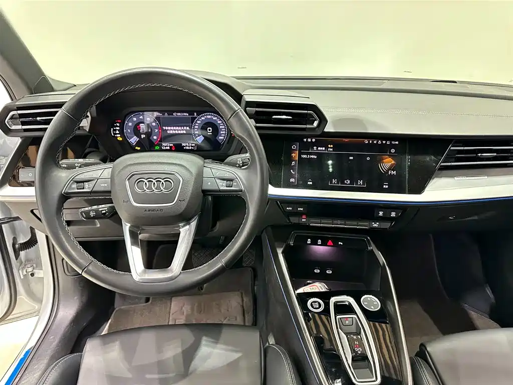 Audi A3 2025 — фото 11