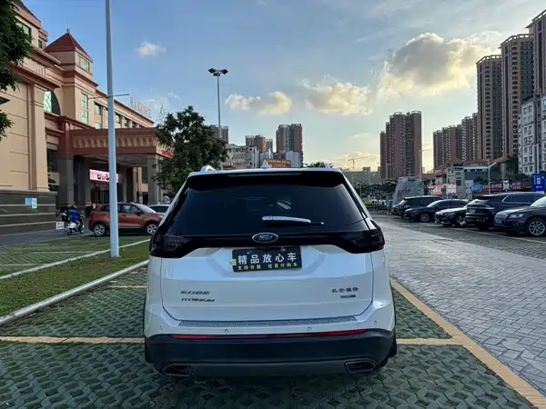 Ford Edge 2015