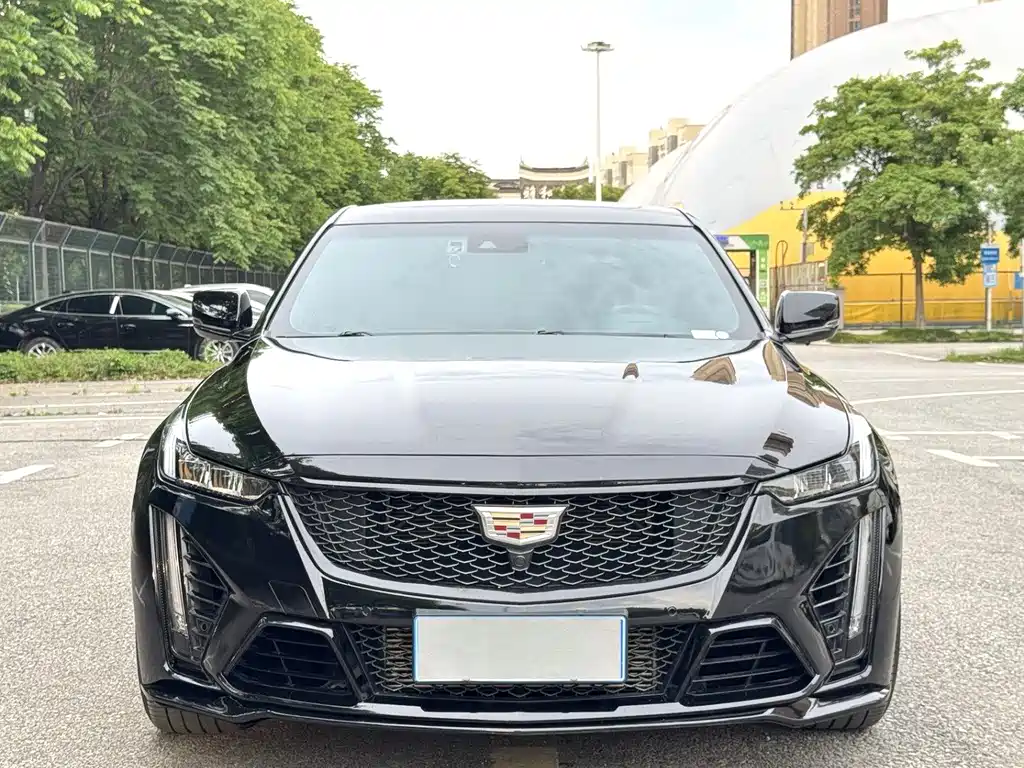 Cadillac CT5 2023 — фото 1