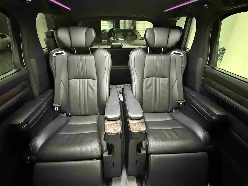 Toyota Alphard 2019 — фото 23