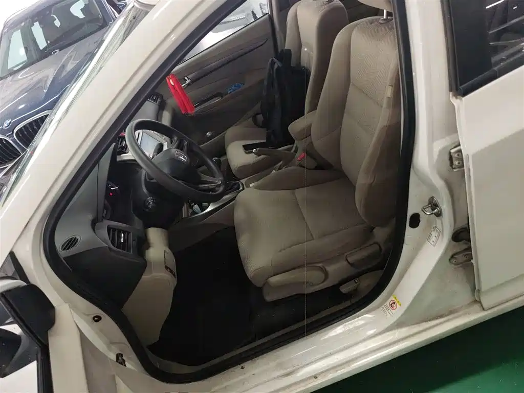 Honda City Classic 2015 — фото 11