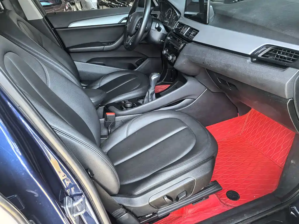BMW X1 2016 — фото 11