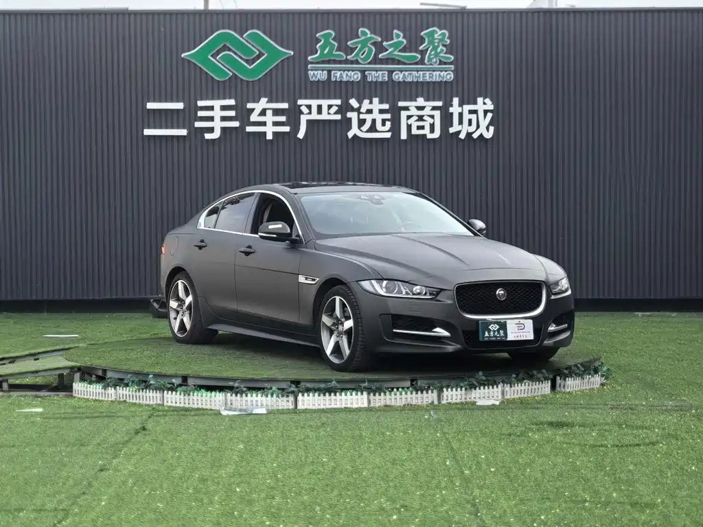 Jaguar XE 2017 — фото 3