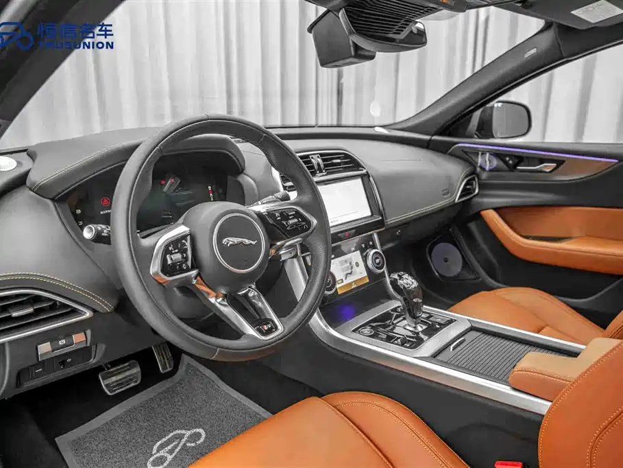 Jaguar XEL 2025 — фото 12