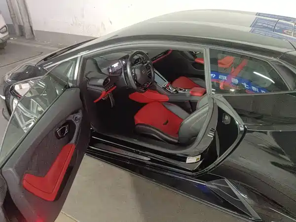 Lamborghini Huracan 2021