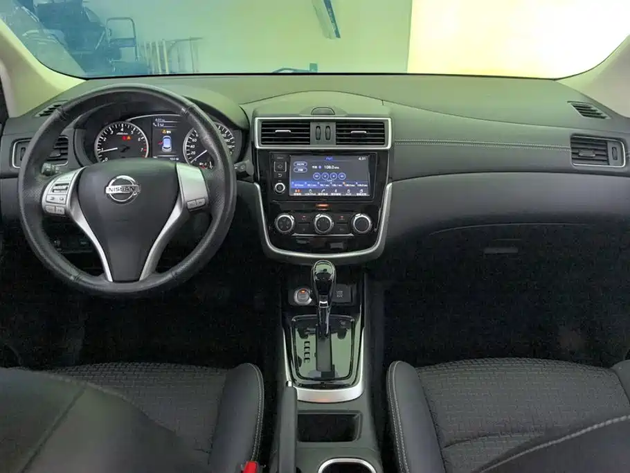 Nissan Tiida 2019 — фото 12