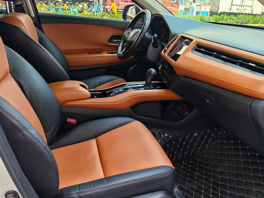 Honda Vezel 2015 — фото 16