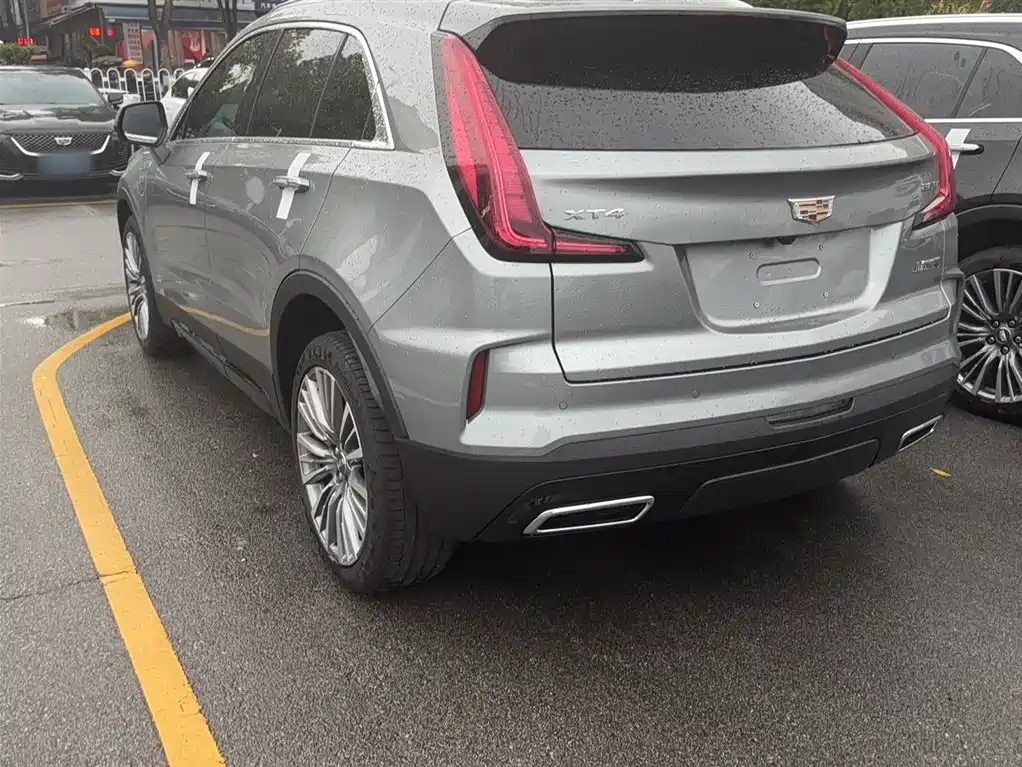 Cadillac XT4 2023 — фото 7