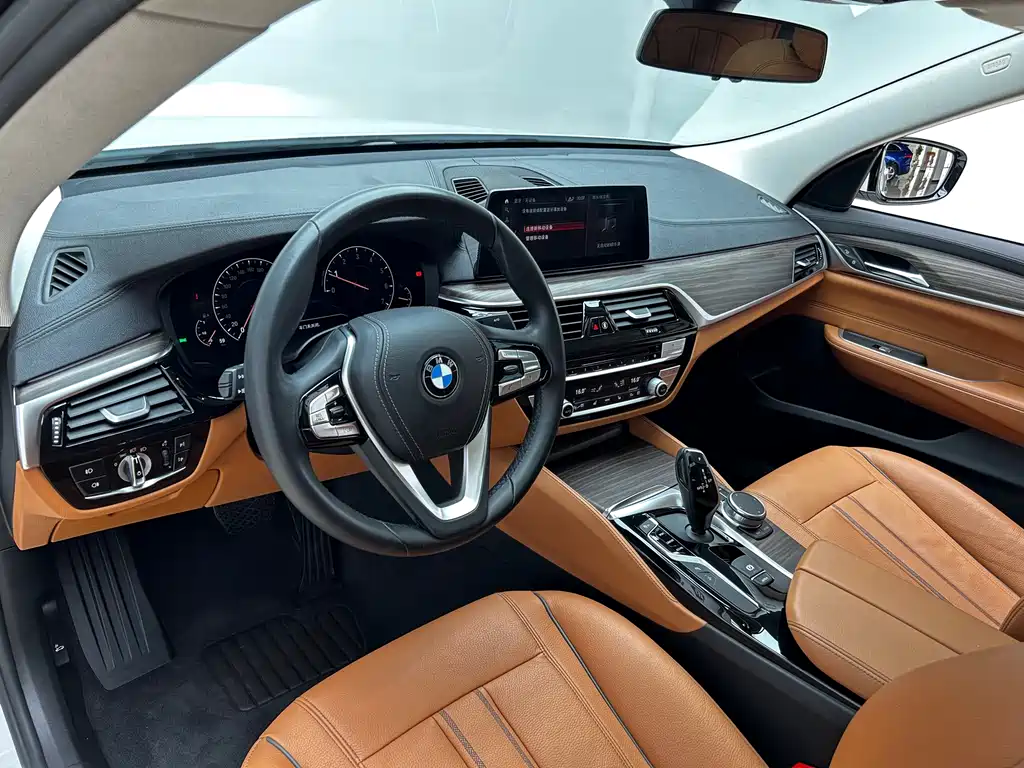 BMW 6 Series GT 2019 — фото 10