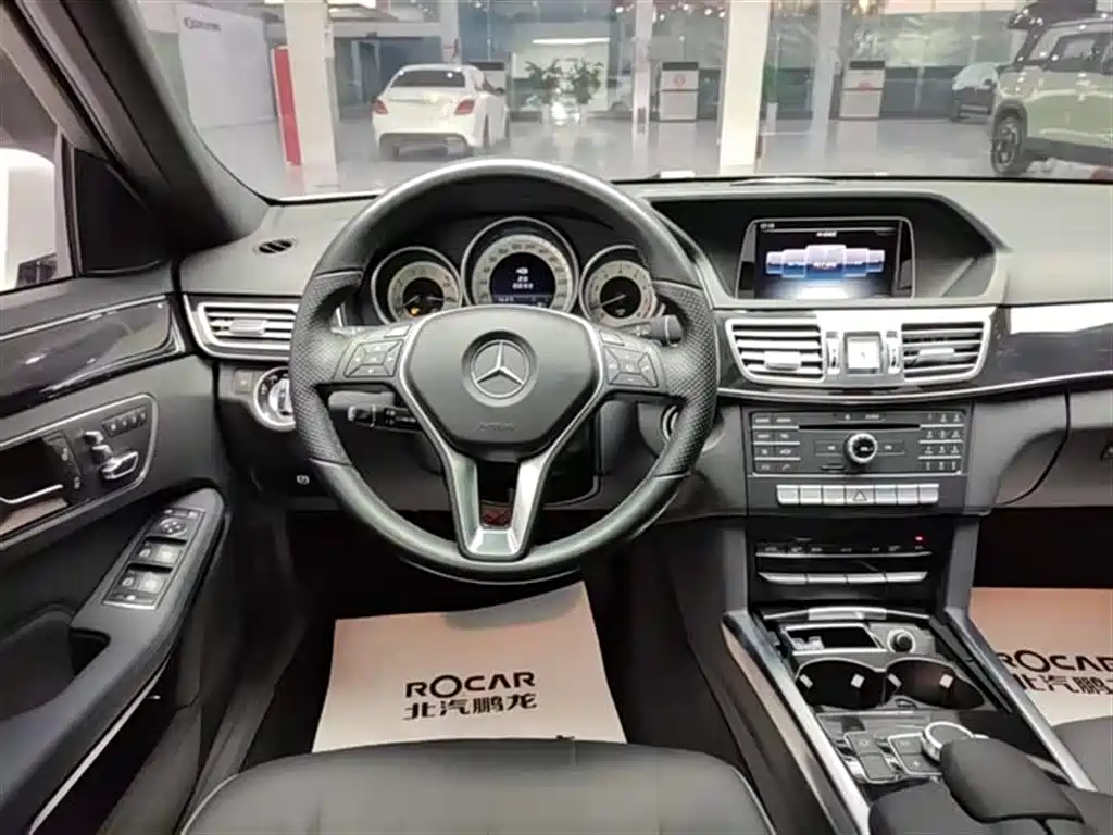 Mercedes-Benz E-Class 2016 — фото 18