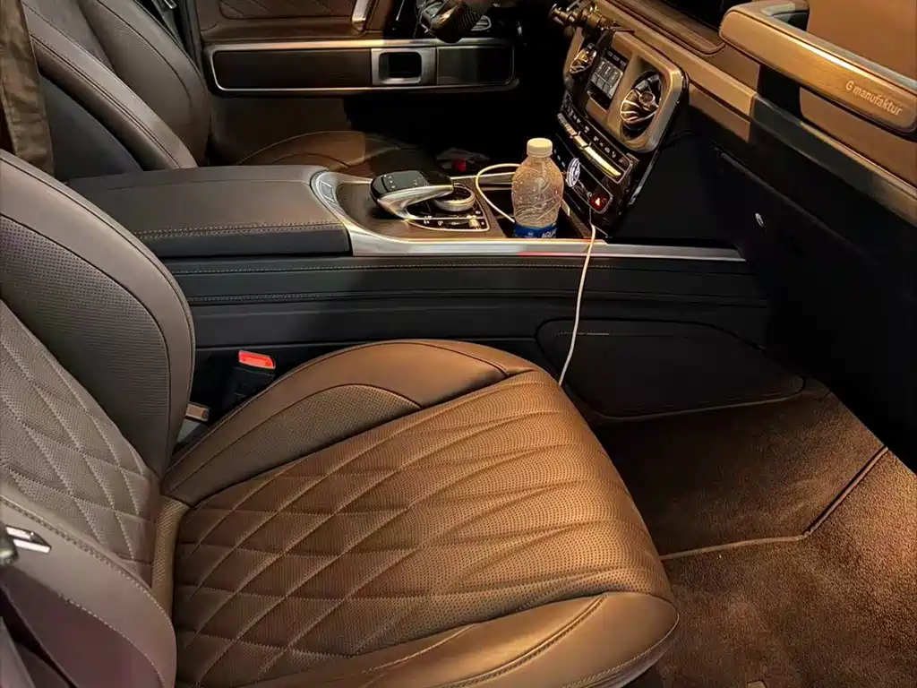 Mercedes-Benz G-Class 2023 — фото 17