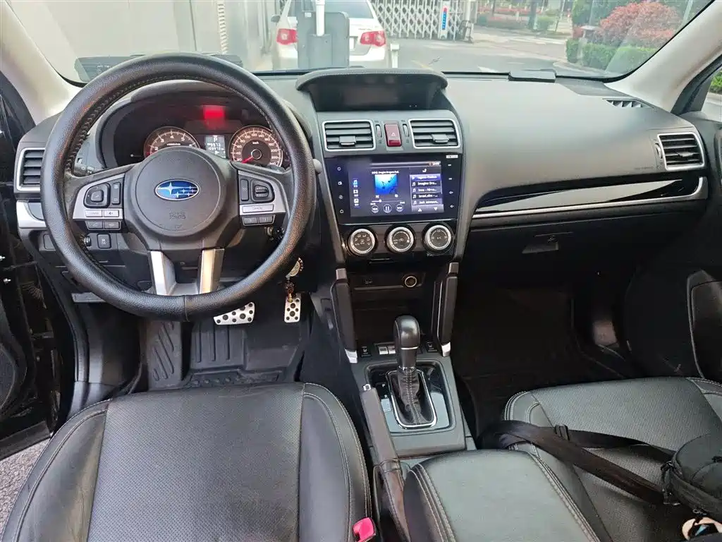 Subaru Forester 2017 — фото 13