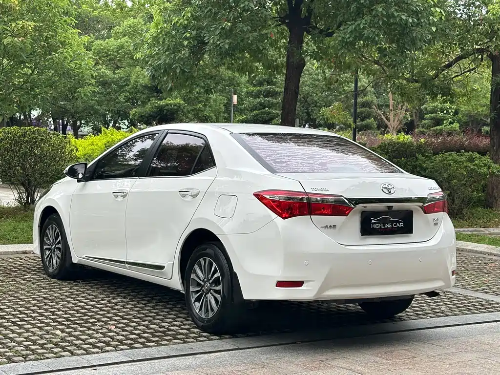 Toyota Corolla 2018 — фото 16