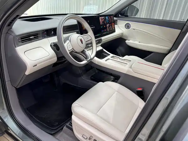 Hongqi HS6 PHEV 2026