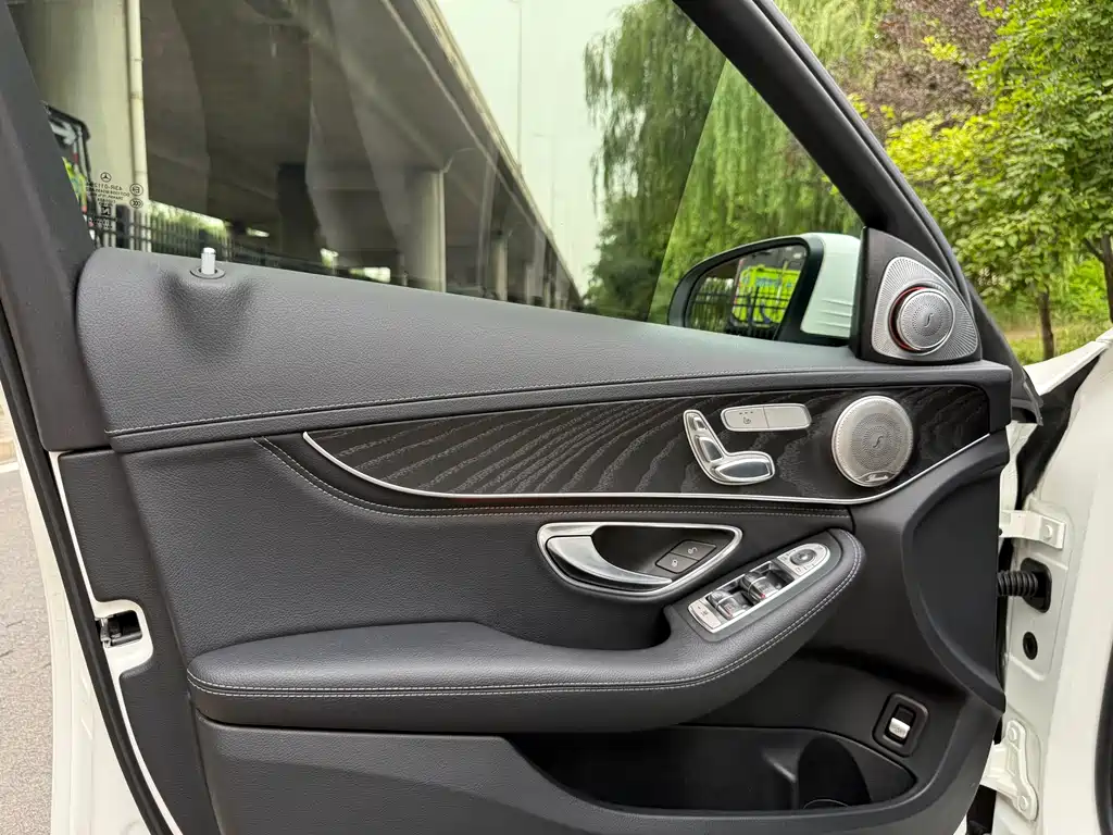 Mercedes-Benz C-Class 2019 — фото 13